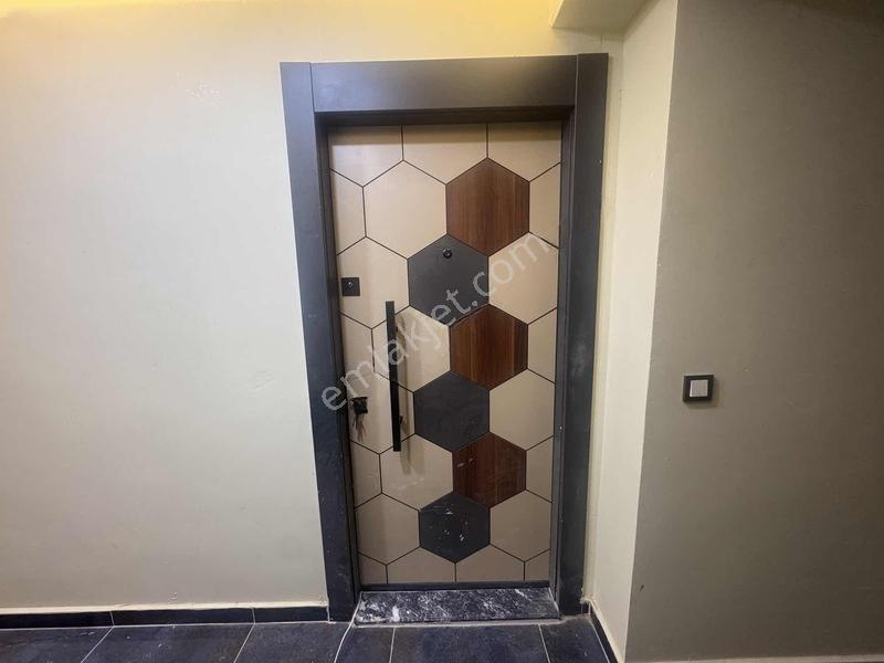 Tema Emlaktan Altınovamah Lokasyonugüzel Sıfır 1+1 Satılık Daire — fotoğraf 7