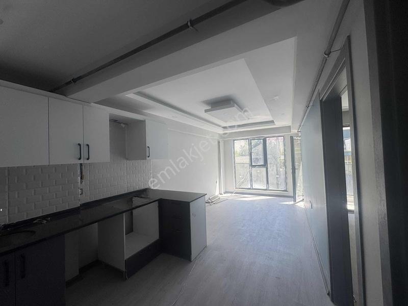 Tema Emlaktan Altınovamah Lokasyonugüzel Sıfır 1+1 Satılık Daire — fotoğraf 9