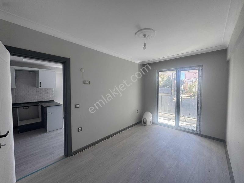 Tema Emlaktan Altınovamah Lokasyonugüzel Sıfır 1+1 Satılık Daire — fotoğraf 24