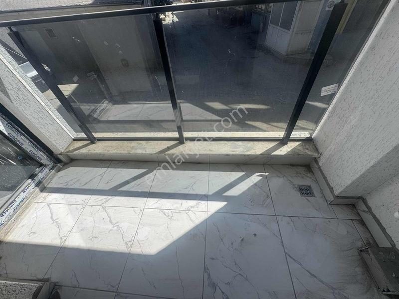 Tema Emlaktan Altınovamah Lokasyonugüzel Sıfır 1+1 Satılık Daire — fotoğraf 25
