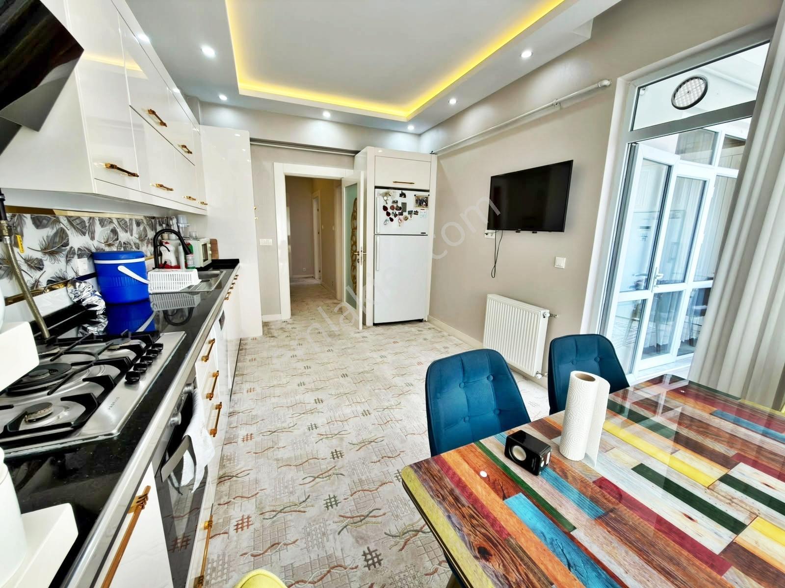 Karacaahmet'te Merkez Konum Geniş Çift Cam Balkon Bakımlı Lüx3+1 — fotoğraf 3