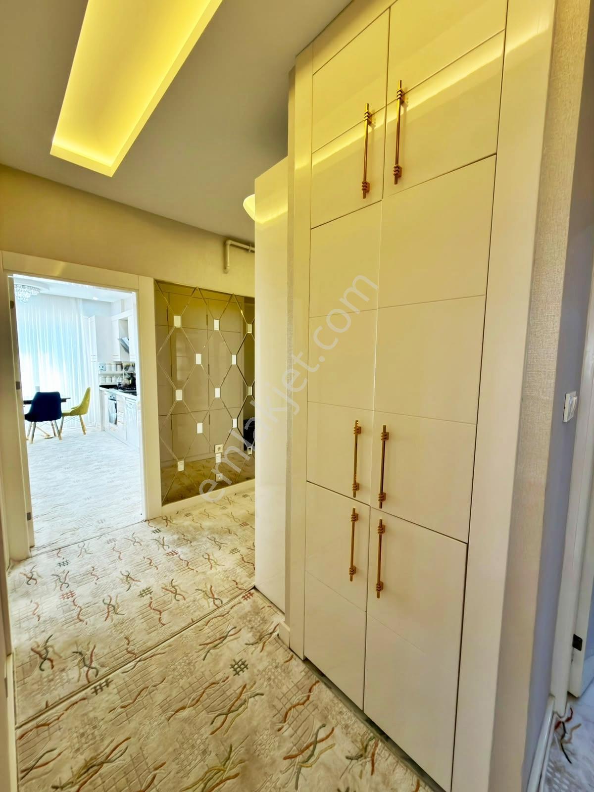 Karacaahmet'te Merkez Konum Geniş Çift Cam Balkon Bakımlı Lüx3+1 — fotoğraf 32