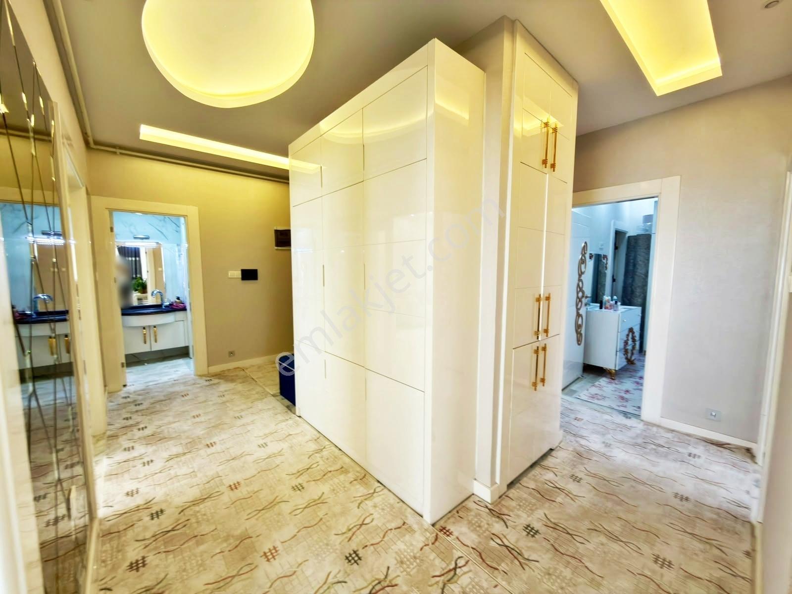 Karacaahmet'te Merkez Konum Geniş Çift Cam Balkon Bakımlı Lüx3+1 — fotoğraf 34