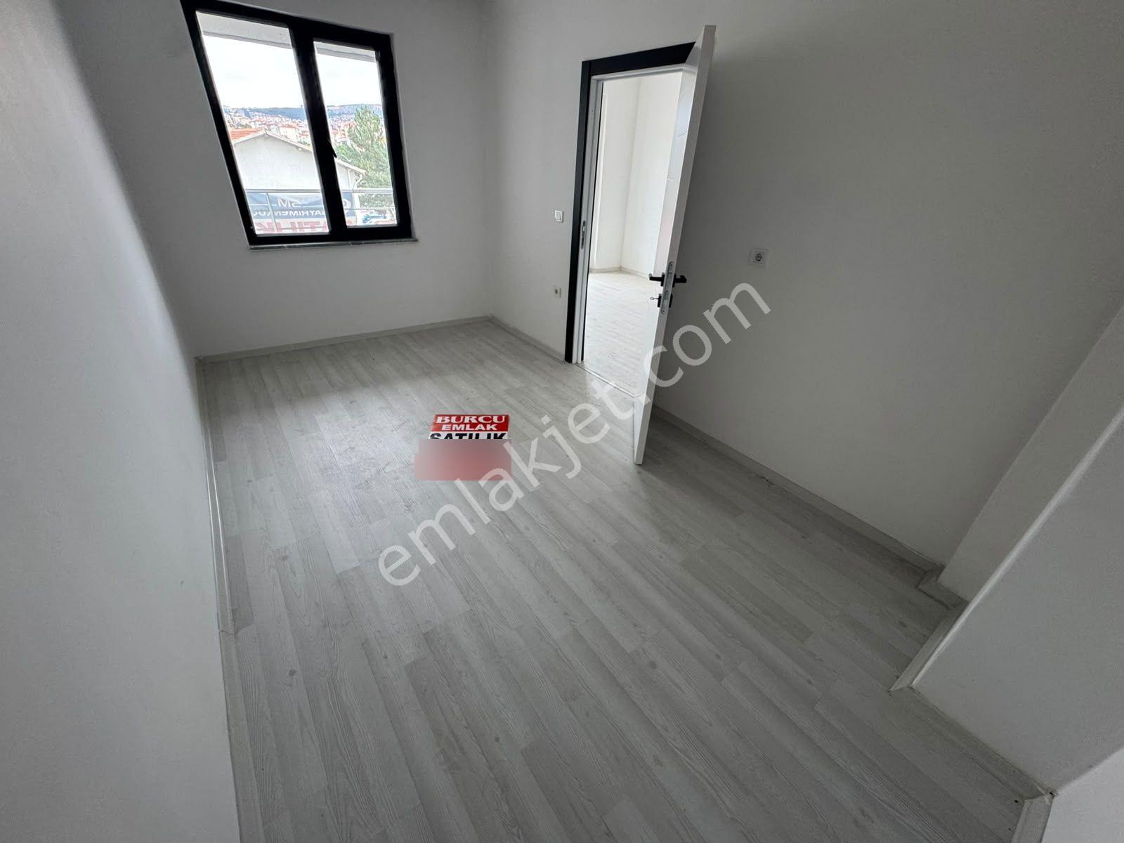 Adliye Yakınında 2+1 Satılık Daire***burcu Emlaktan*** — fotoğraf 9