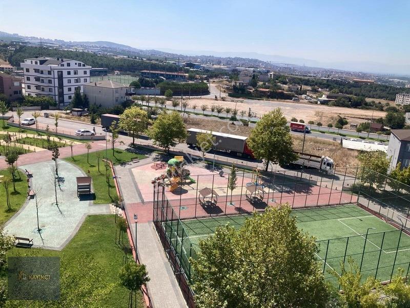 Şekerpınarda Otoban Yakını 2+1 Çatı Dubleks