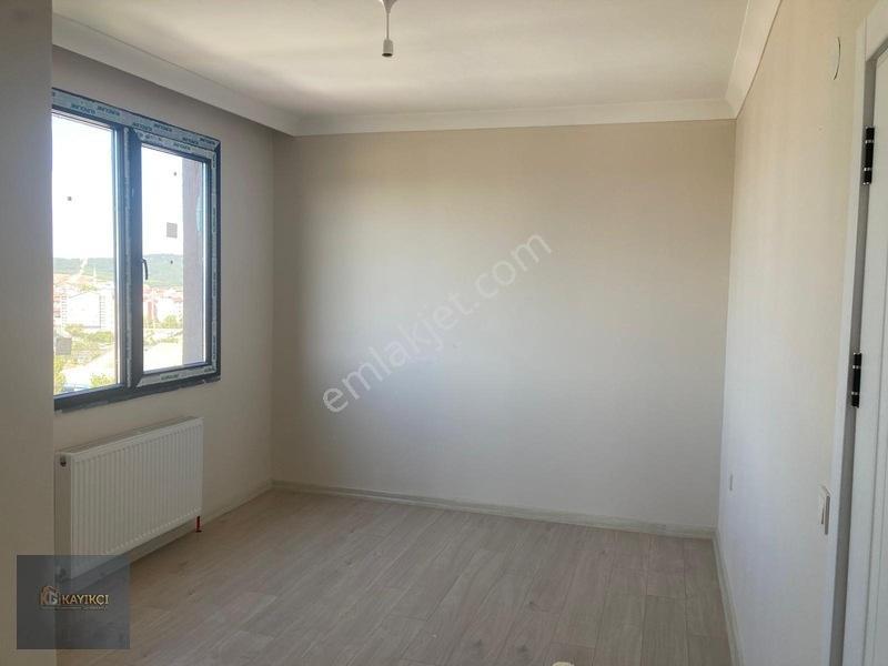 Şekerpınarda Otoban Yakını 2+1 Çatı Dubleks — fotoğraf 6