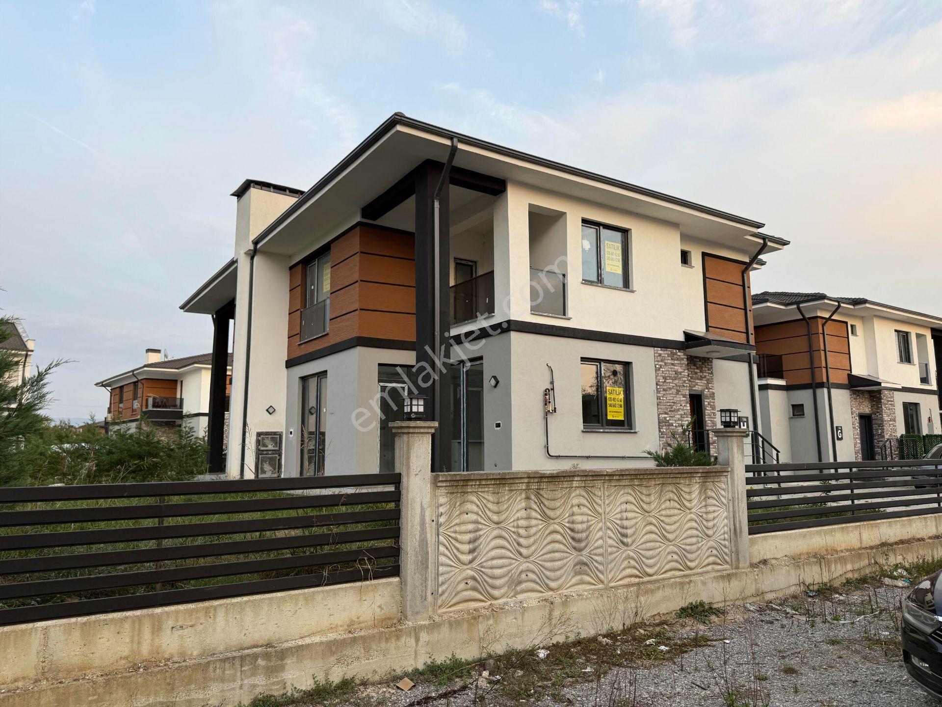Arapçiftliği Mahallesi Simge Villalarında 4+1 177 M2 Satılık Villa — fotoğraf 3