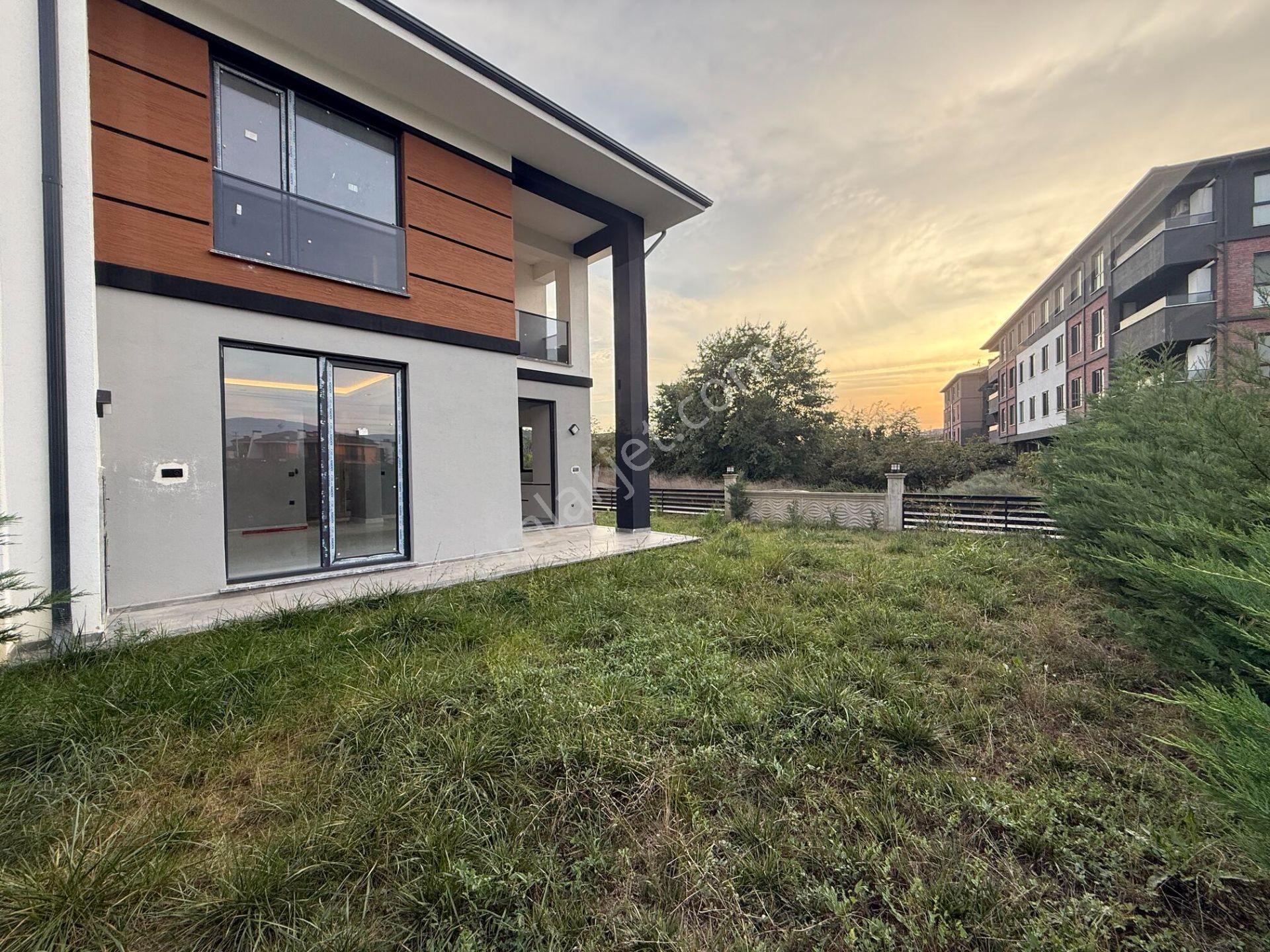 Arapçiftliği Mahallesi Simge Villalarında 4+1 177 M2 Satılık Villa — fotoğraf 16