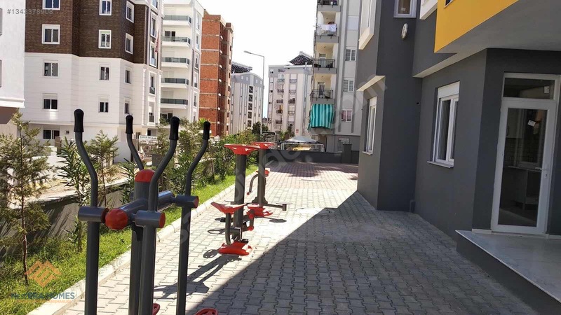 Şafak Mahallesinde Lüks Sitede Satılık 2+1 Daire — fotoğraf 4