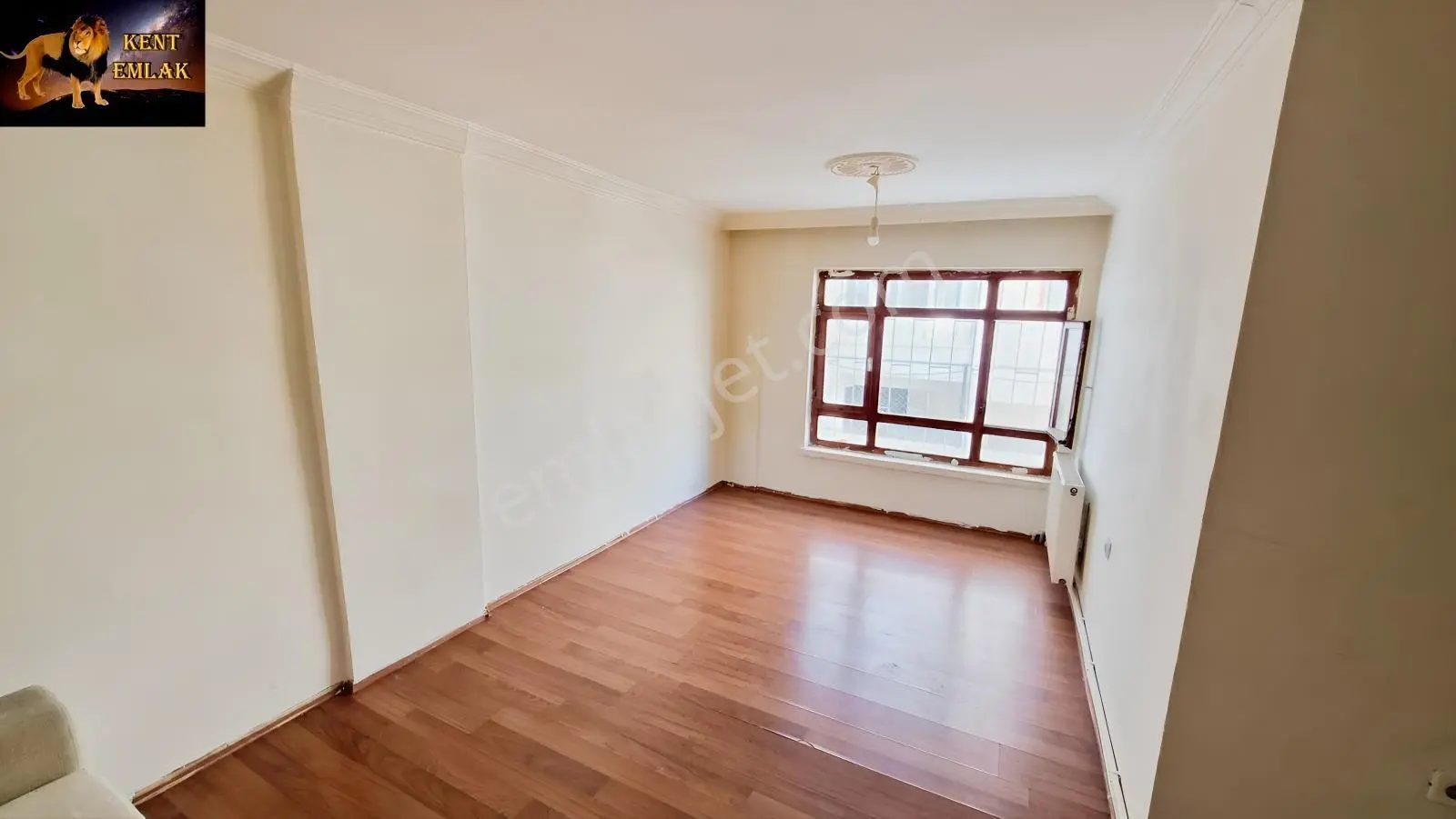 Abidinpaşada Kot-3 De 2+1 Yapılı Satılık Daire