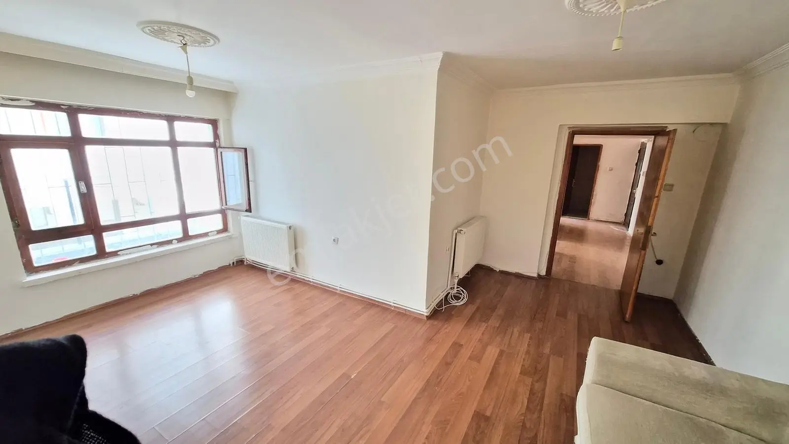 Abidinpaşada Kot-3 De 2+1 Yapılı Satılık Daire — fotoğraf 3