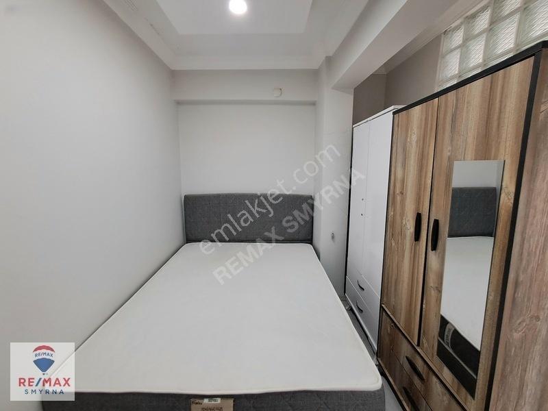 Remax Smyrna'dan Buca Şirinyer Merkez'de Satılık Eşyalı1+1 Daire — fotoğraf 9