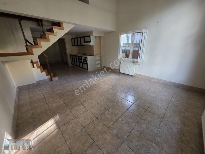 Kordonboyu Sahilde Satilik 1+1loft Daire