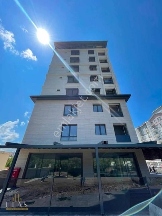 Ulaş Gayrimenkulden Şehir Vki Havuzlu Satılık 1+1 — fotoğraf 3