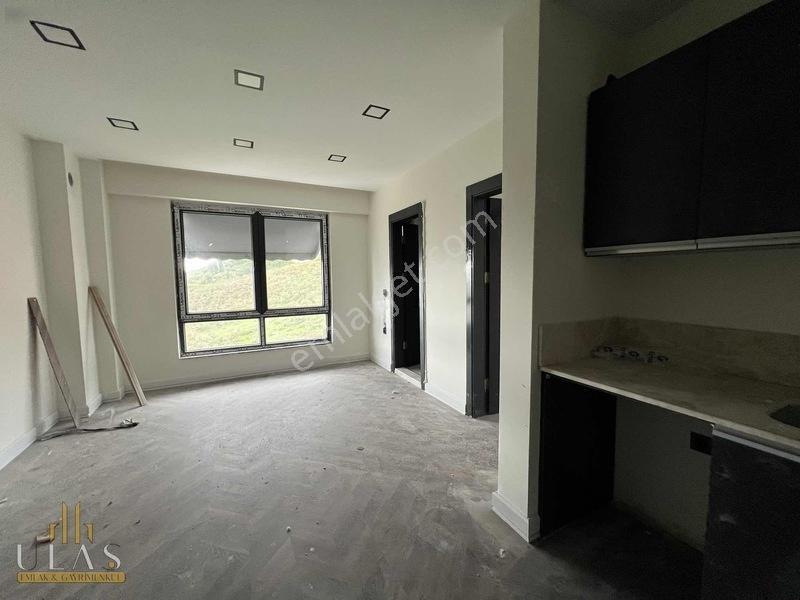 Ulaş Gayrimenkulden Şehir Vki Havuzlu Satılık 1+1 — fotoğraf 5