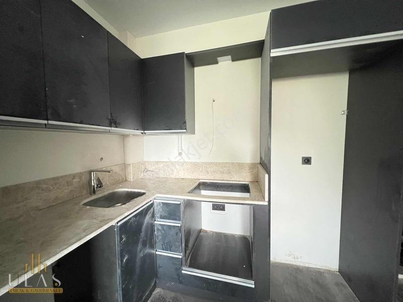Ulaş Gayrimenkulden Şehir Vki Havuzlu Satılık 1+1 — fotoğraf 8