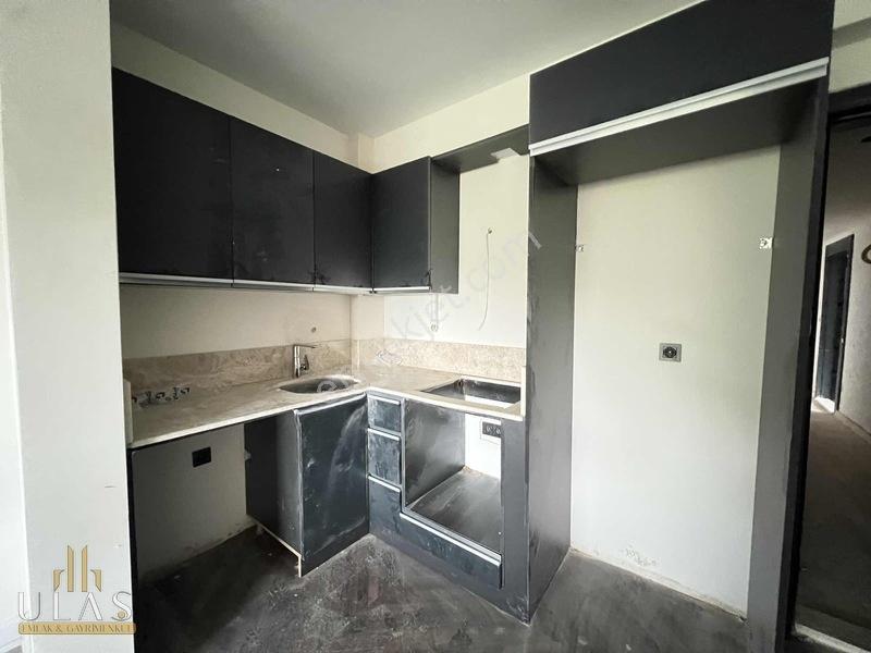 Ulaş Gayrimenkulden Şehir Vki Havuzlu Satılık 1+1 — fotoğraf 11