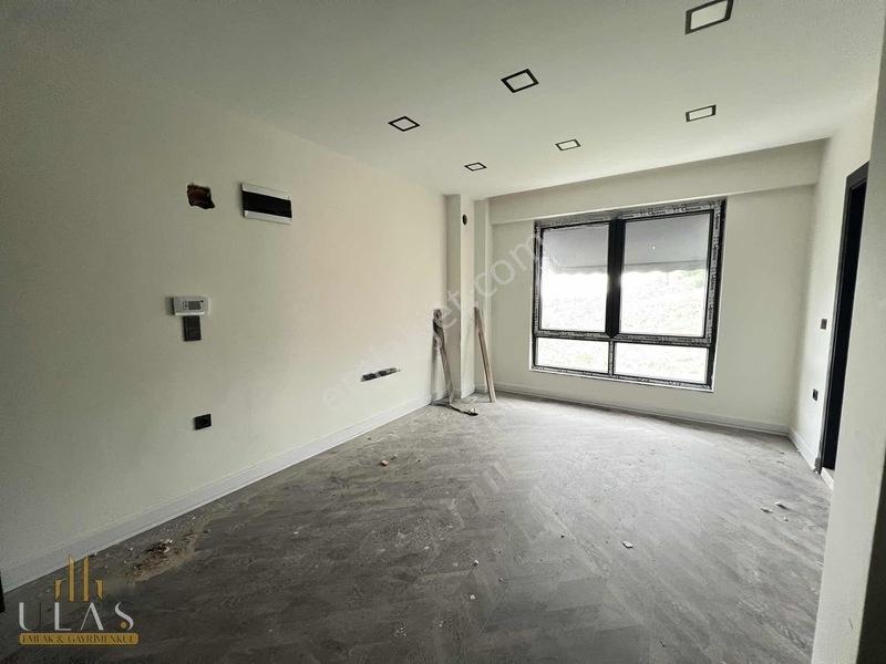 Ulaş Gayrimenkulden Şehir Vki Havuzlu Satılık 1+1 — fotoğraf 13