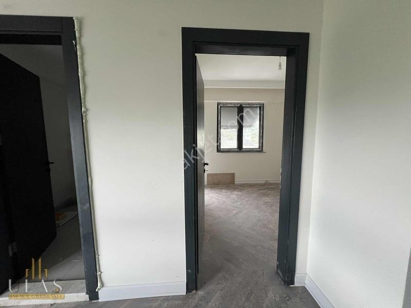 Ulaş Gayrimenkulden Şehir Vki Havuzlu Satılık 1+1 — fotoğraf 20