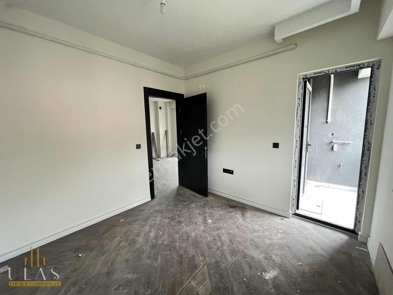 Ulaş Gayrimenkulden Şehir Vki Havuzlu Satılık 1+1 — fotoğraf 24
