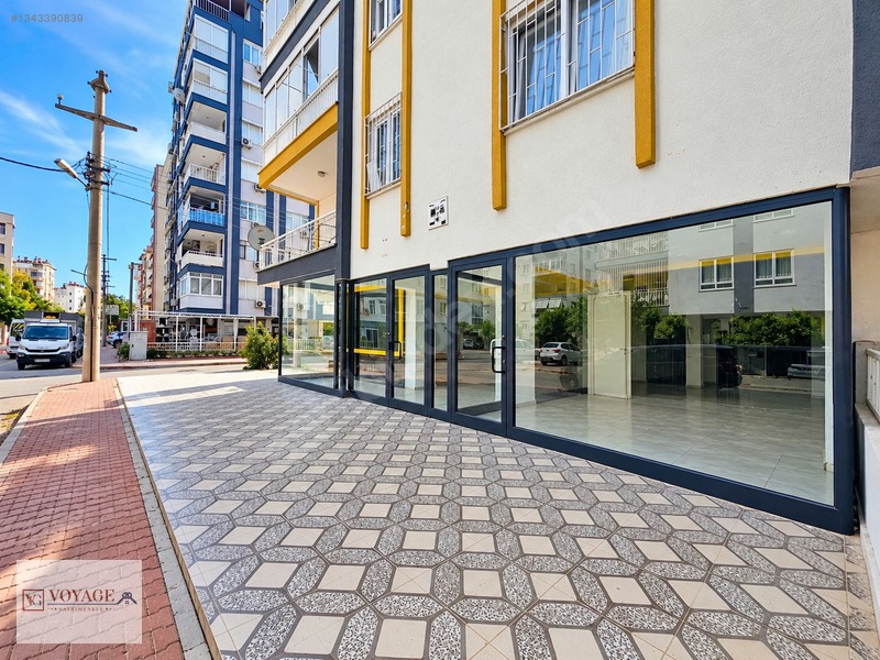 Özcans'dan Bayındır'da 140 M² Depolu Bölünebilir Dükkân — fotoğraf 3