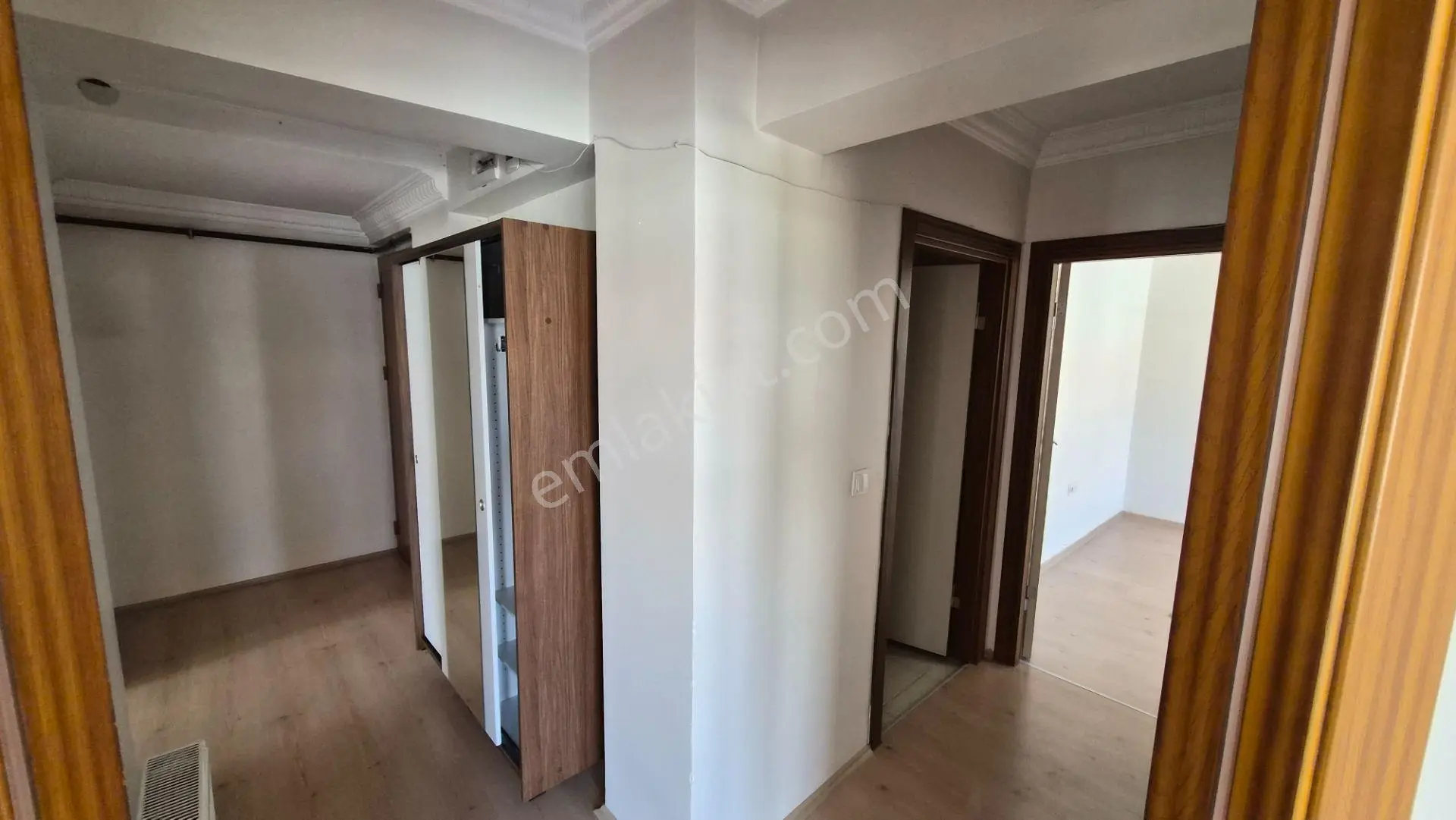 Saimekadaında 3. Katta Asansörlü 4+1 Dublex Satılık Daire — fotoğraf 4