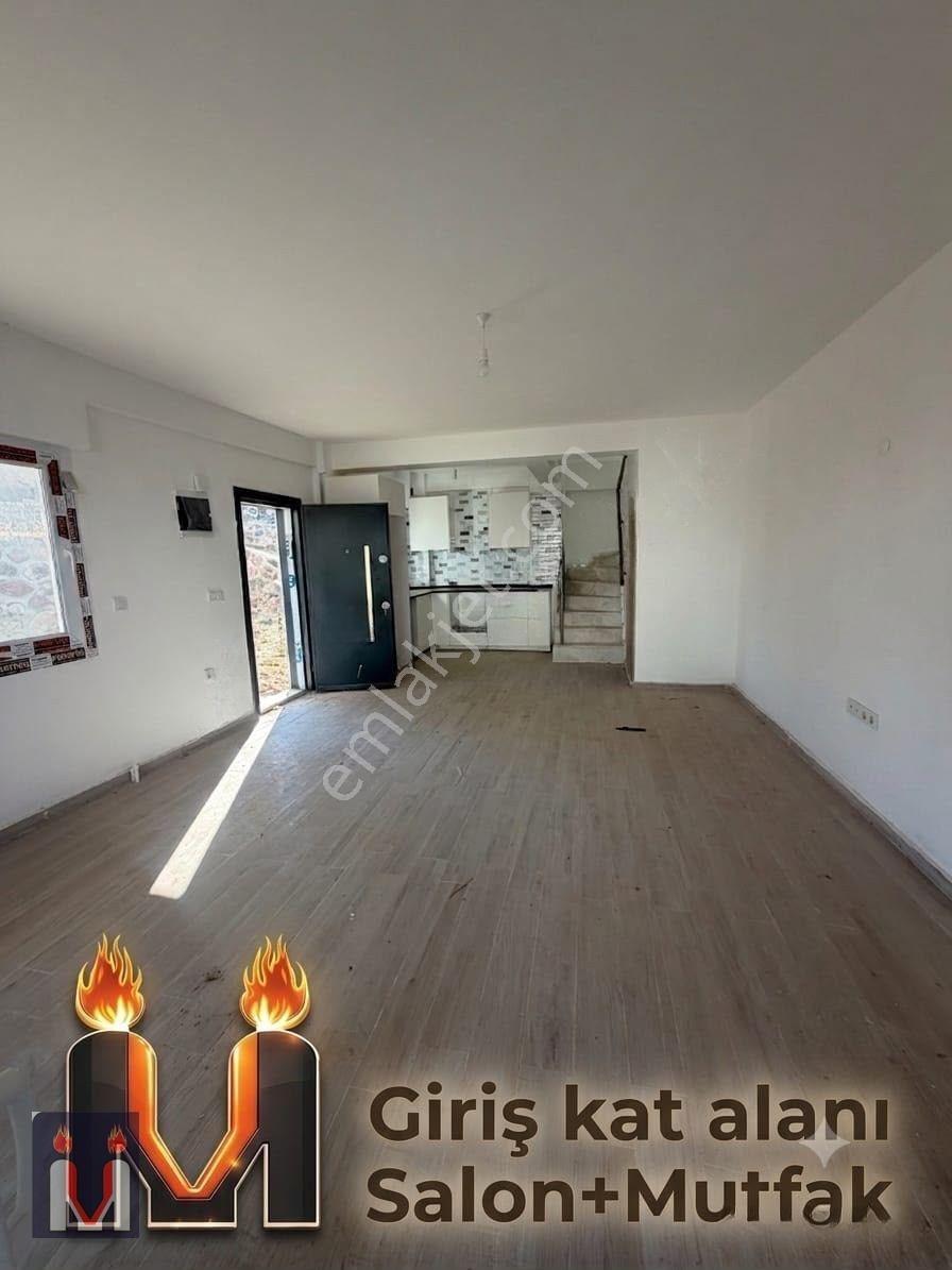 Dikili Ümmetoğlu’ndan 3+1 Çandarlı İkiz Nizam Köşe Müstakil Sıfır Villa — fotoğraf 3