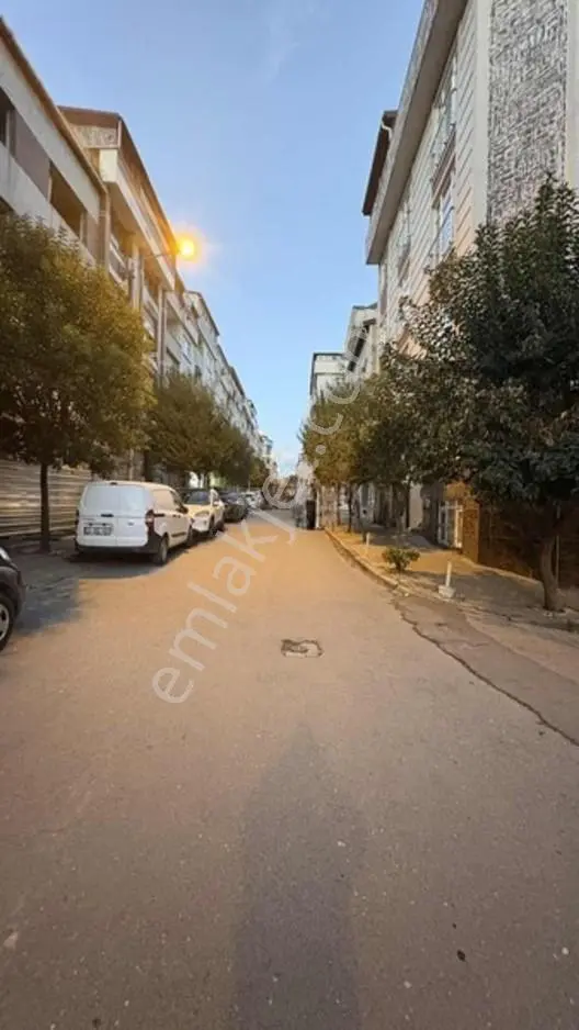 Bayrampaşa Muratpaşa'da Satılık 2+1 Daire, 100m², Cadde Üzeri — fotoğraf 5