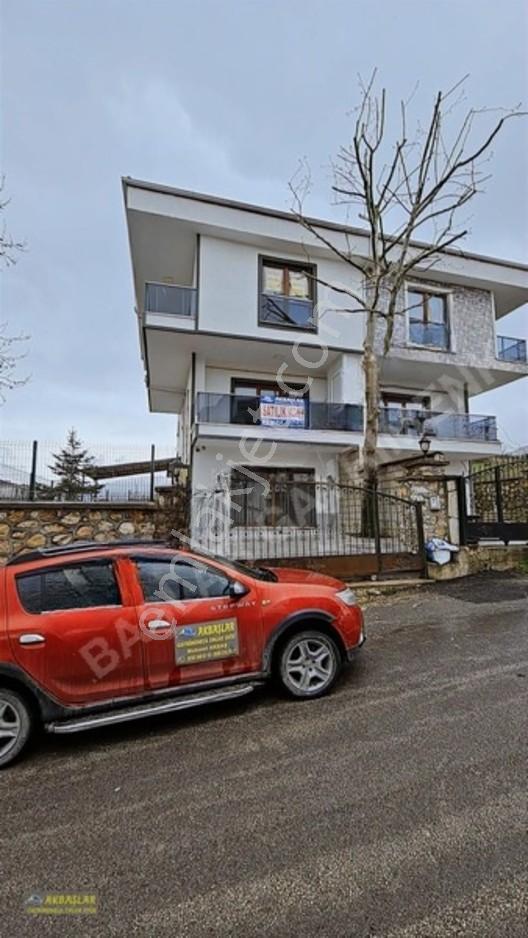 Akbaşlar Gayrimenkul'Den Yenice Mahallesinde Satılık Villa
