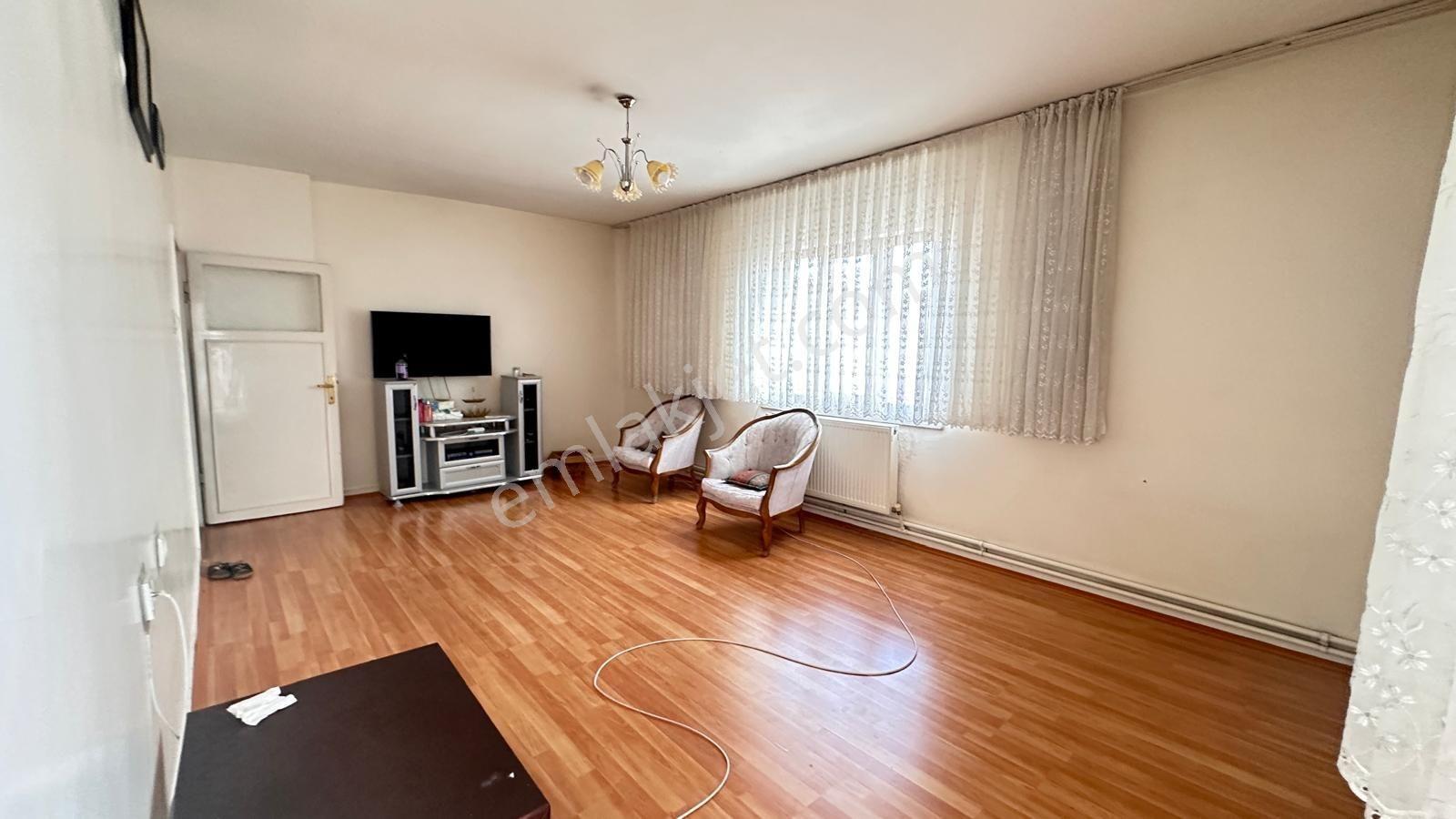 Fsn Den Sincan Mareşal Çakmak Salon Bağımsız Arakatta Geniş 3+1 — fotoğraf 12