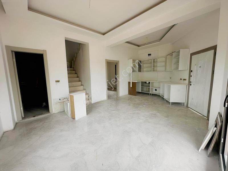 La Bella Mevkii Kendine Ait Bahçeli Garajlı Verandalı Müstakil — fotoğraf 11