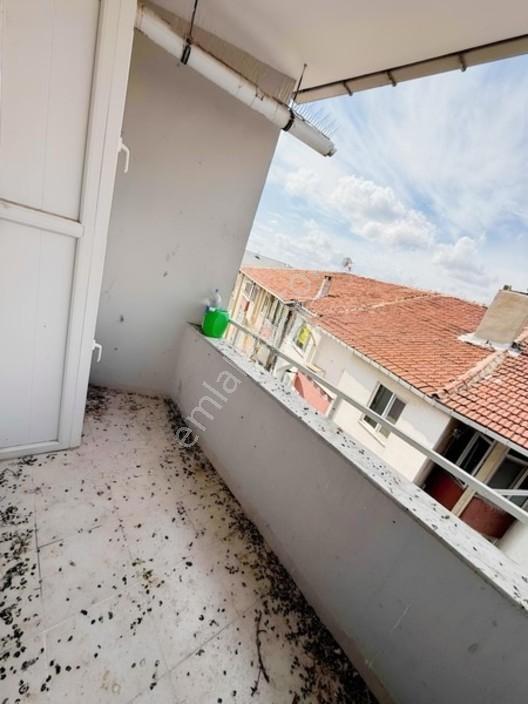 3+1 Geniş Bakımlı Çarşı Merkezde Satılık Uygun Fiyata Daire — fotoğraf 7