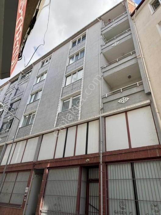 3+1 Geniş Bakımlı Çarşı Merkezde Satılık Uygun Fiyata Daire — fotoğraf 15
