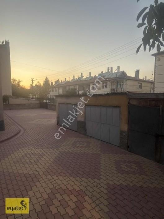 Malazgirt Mahallesinde 3+1 Satılık Daire — fotoğraf 3