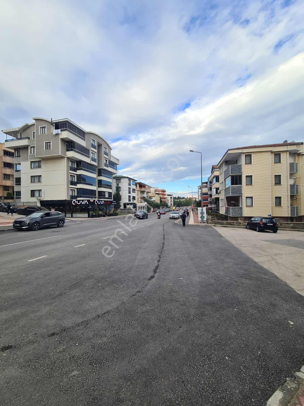 Ulucan'dan Kestel'de Cadde Üstü Site İçi Satılık 3+1 Daire — fotoğraf 4