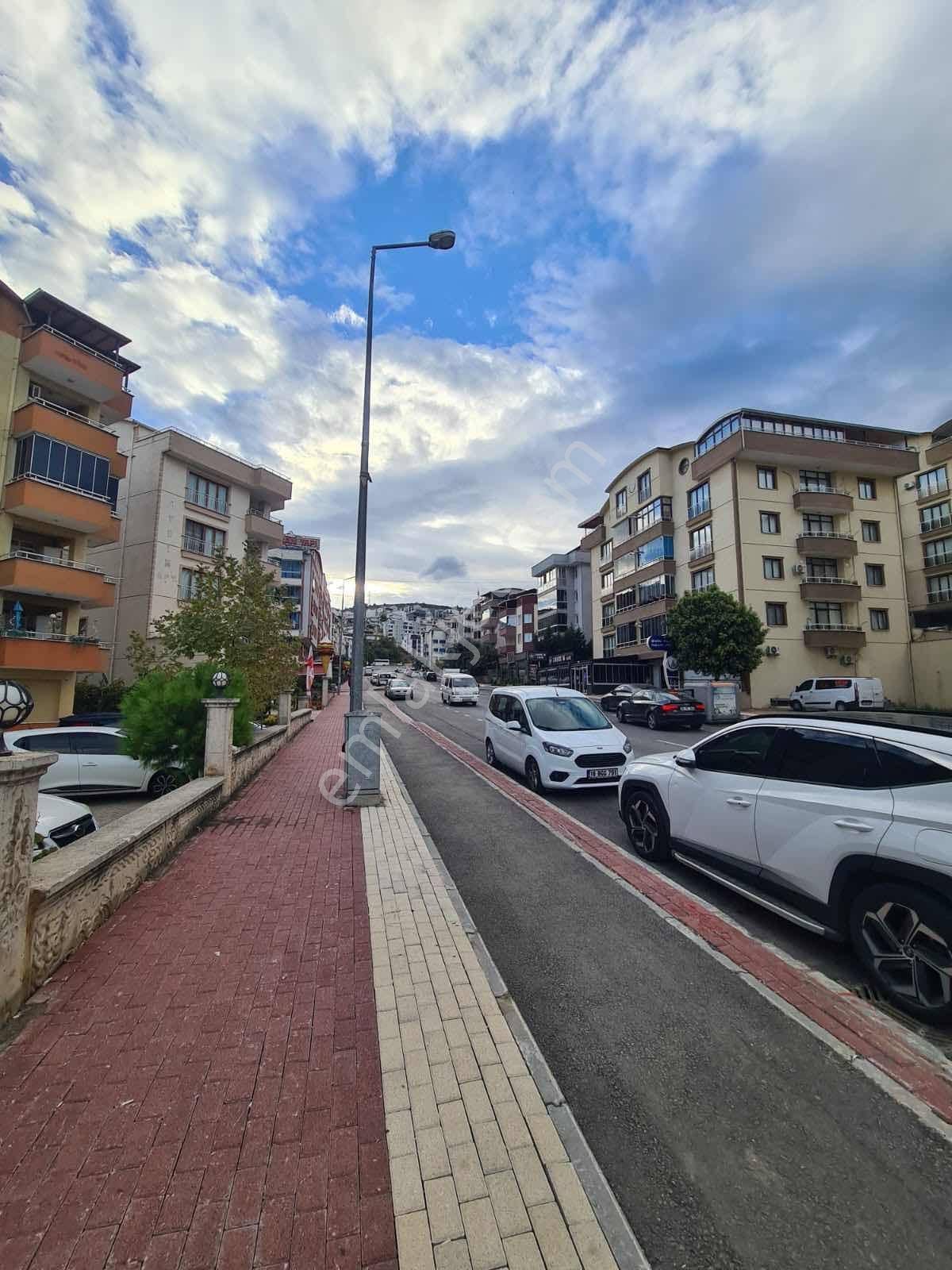 Ulucan'dan Kestel'de Cadde Üstü Site İçi Satılık 3+1 Daire — fotoğraf 8