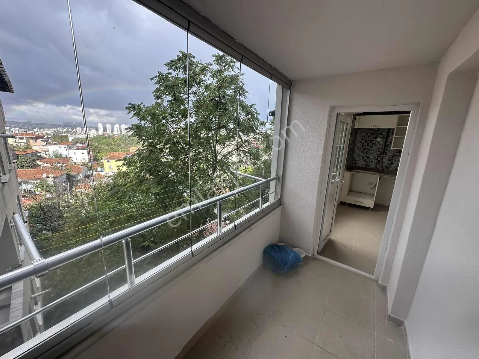 Özer Emlakdan Satılık İskanlı 2+1 Daire