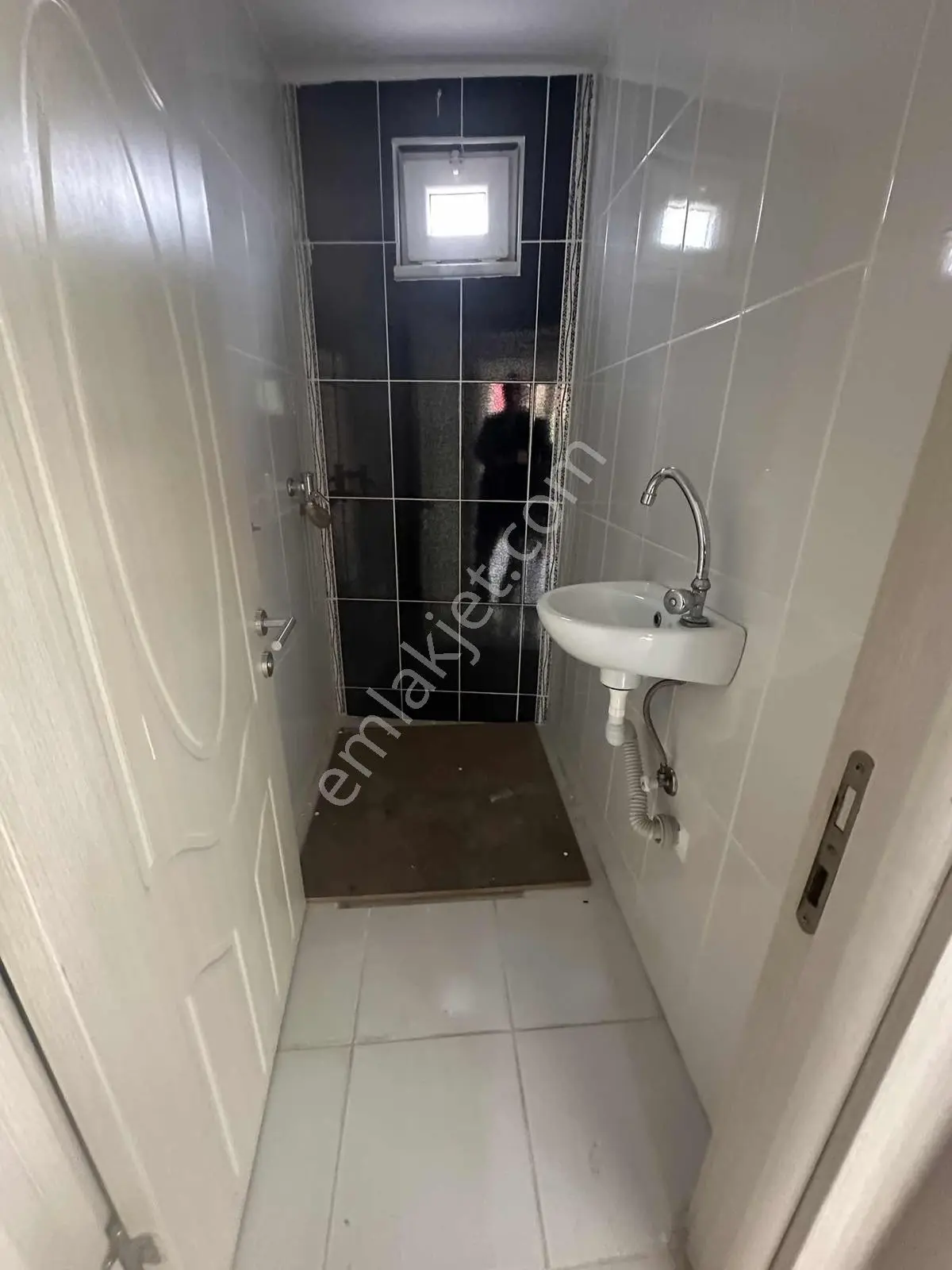 Özer Emlakdan Satılık İskanlı 2+1 Daire — fotoğraf 5
