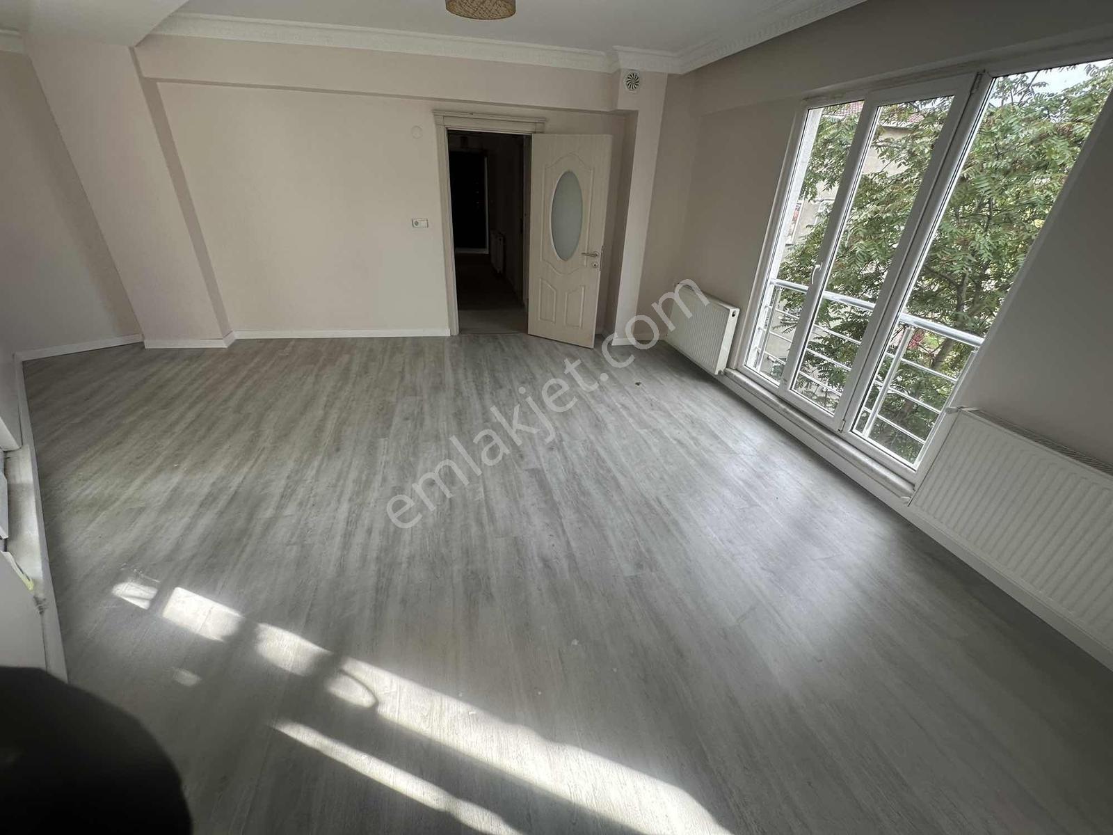 Özer Emlakdan Satılık İskanlı 2+1 Daire — fotoğraf 9