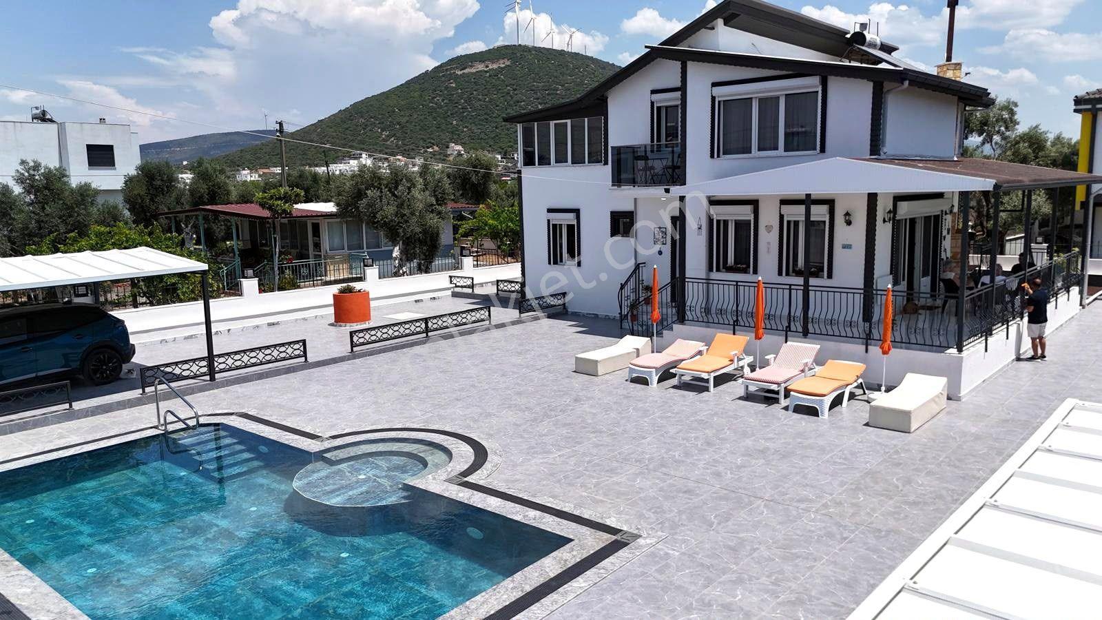 Didim Yeşiltepede Eşyalı Tadilatlı 3+1 Ayrı Mutfak Villa