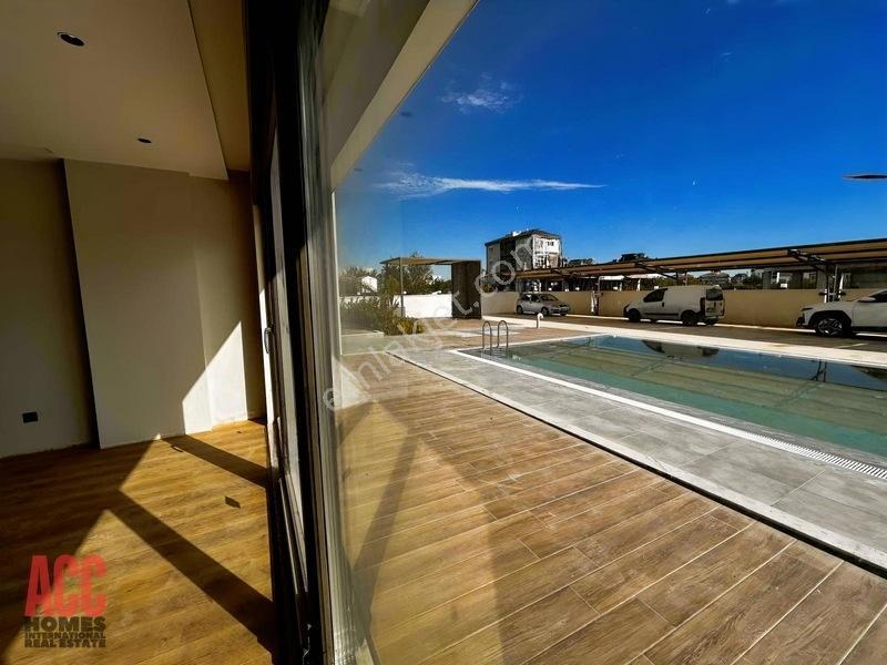 Acc Homes'tan Modern Tasarımlı Sitede Havuz Katı Ters Dublex — fotoğraf 11