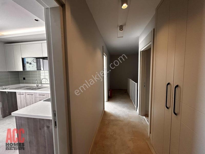 Acc Homes'tan Modern Tasarımlı Sitede Havuz Katı Ters Dublex — fotoğraf 22