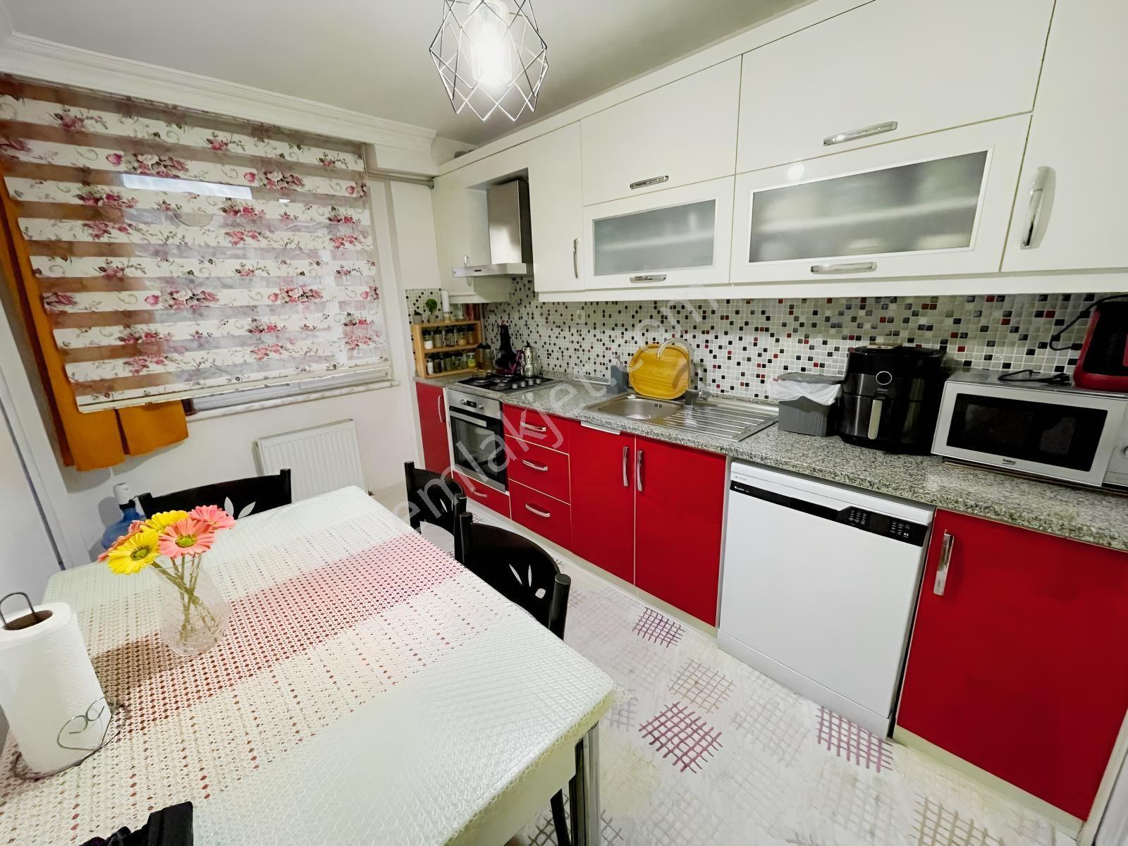 Özkan'Dan Perşembe Pazarı'Nda Asansörlü 115M² Satılık 3+1 Daire