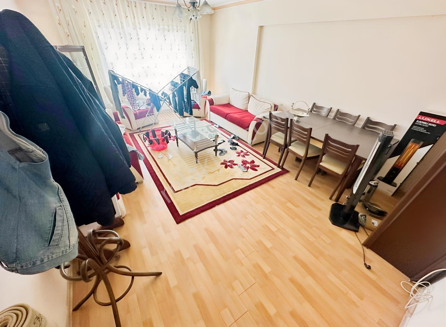 Osmangazi Perşembe Pazarı Altı Ön Cephe Katta Temiz 3+1 Daire — fotoğraf 11