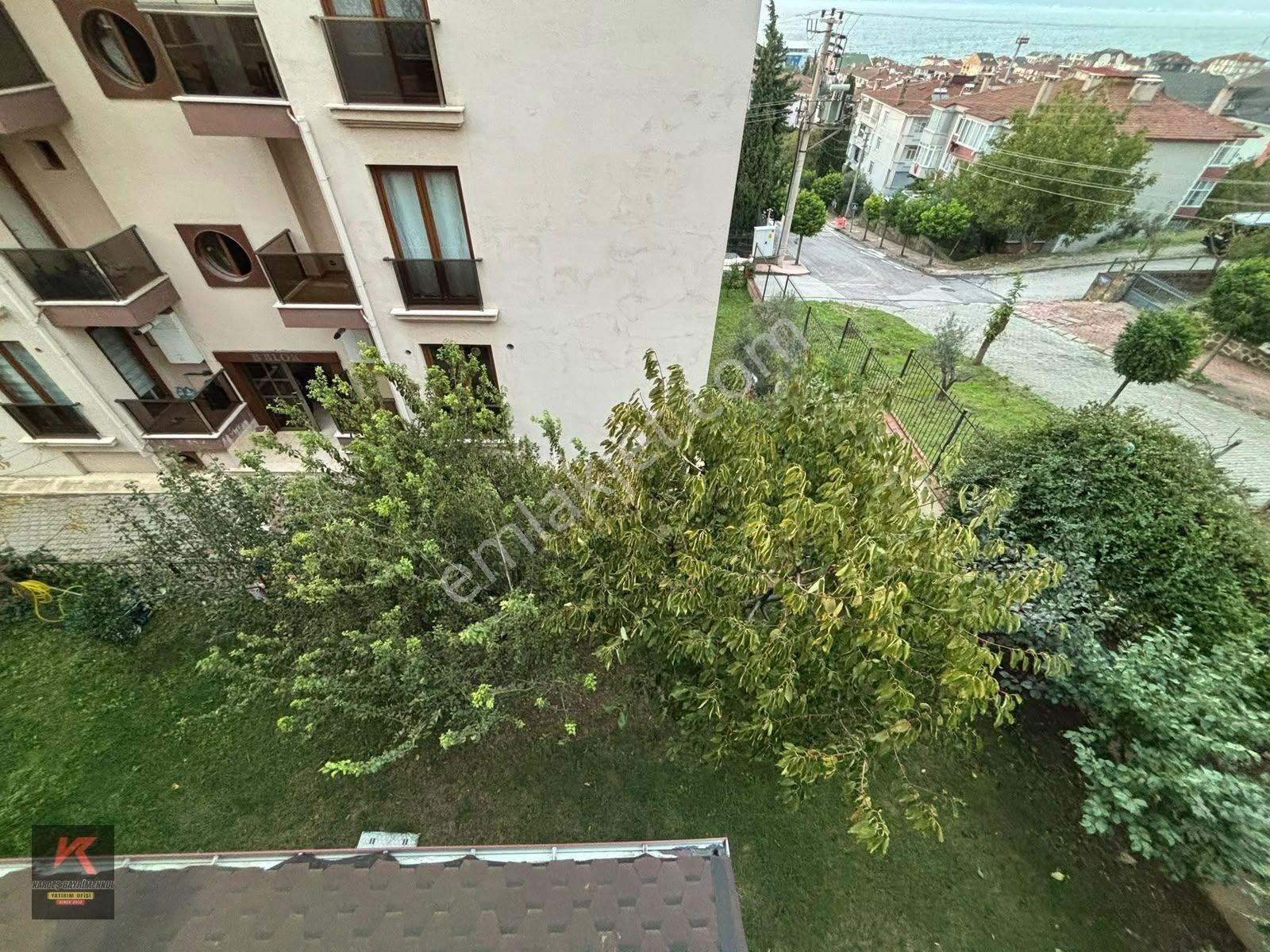 Kardeşten Kayacıkta Deniz Manzaralı Masrafsız 2+1 Satılık Daire — fotoğraf 9