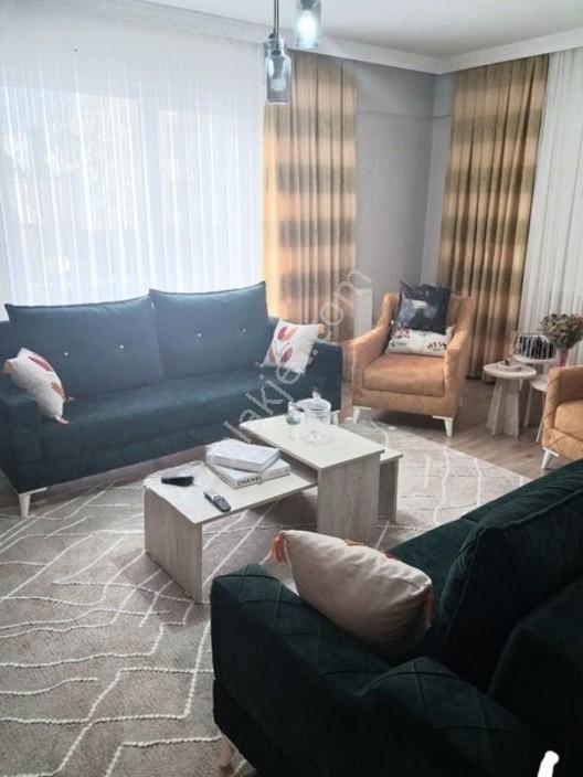 Tuşba Emlaktan Satılık İskanlı Kombili Ara Kat 2+1 Daire — fotoğraf 2