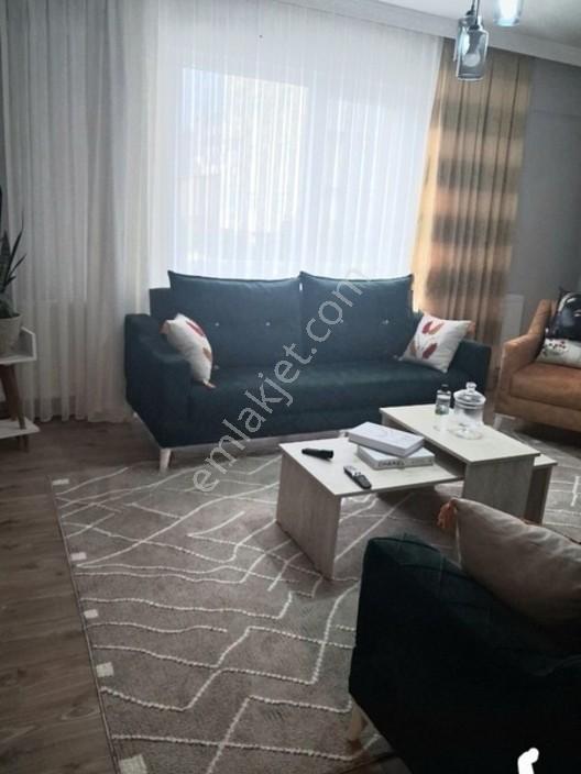 Tuşba Emlaktan Satılık İskanlı Kombili Ara Kat 2+1 Daire — fotoğraf 4