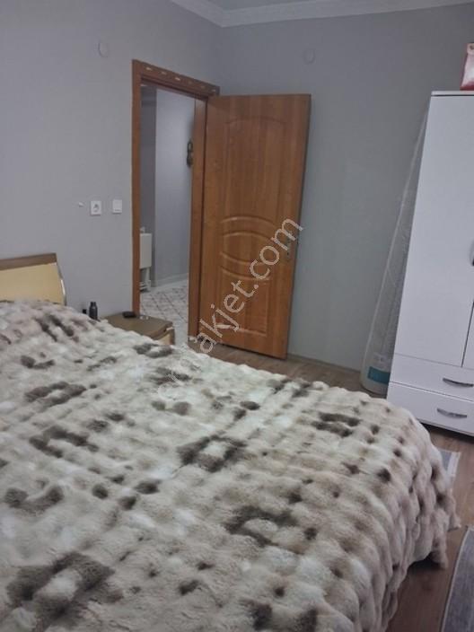 Tuşba Emlaktan Satılık İskanlı Kombili Ara Kat 2+1 Daire — fotoğraf 18