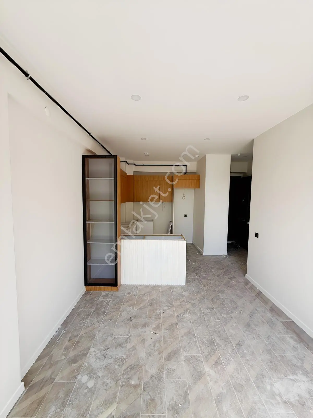 Buluruzdan İstasyon Merkezde Satılık 1+1 — fotoğraf 4