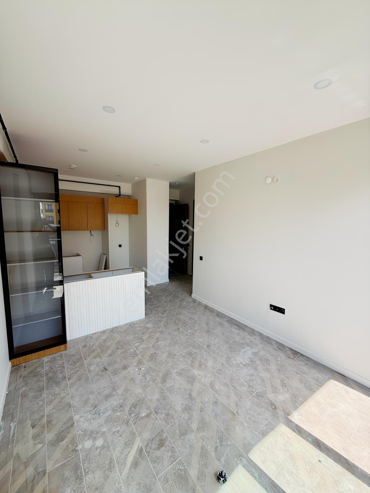 Buluruzdan İstasyon Merkezde Satılık 1+1 — fotoğraf 8